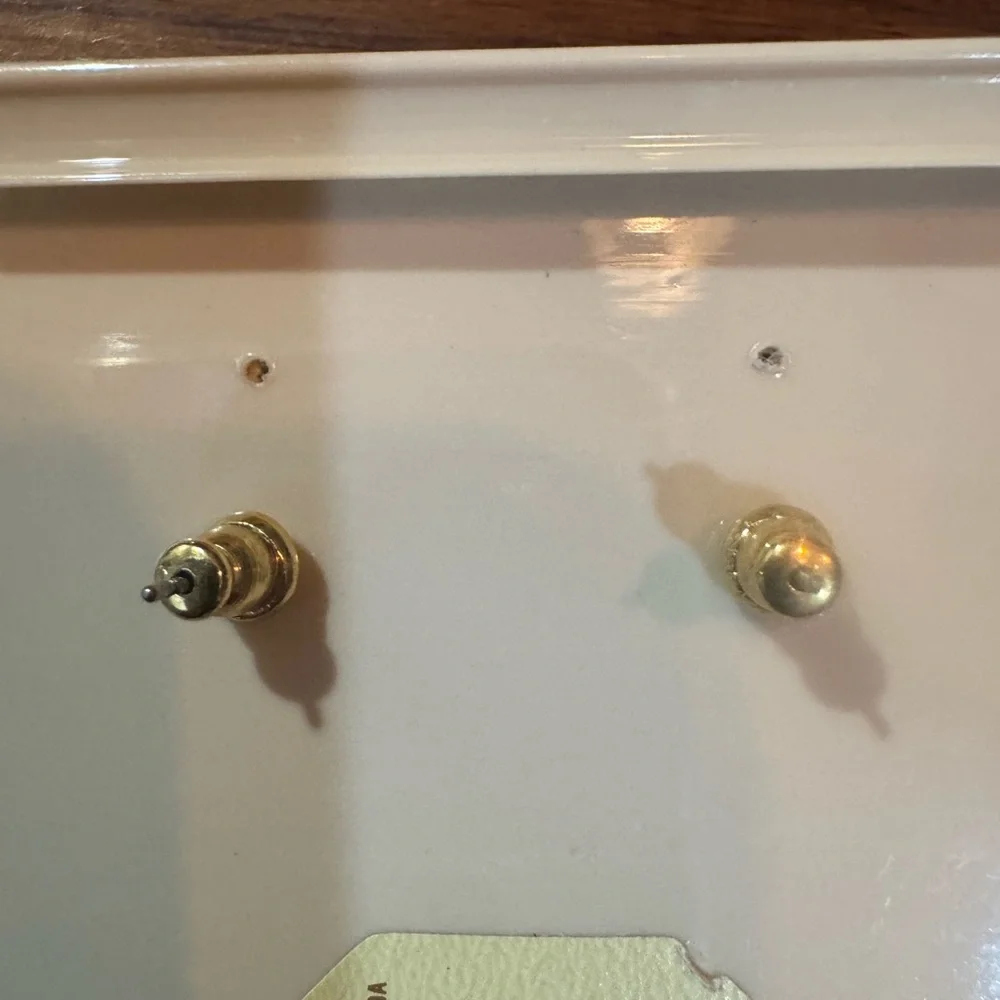 D'Orlan Gold Plated Star Pierced Earring with Swarovski Crystals and Sandstones. - Picture 2 of 3